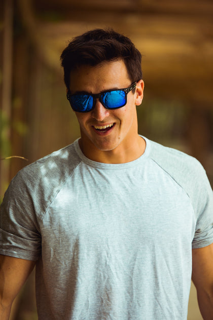 Affordable Polarized Sunglasses Black Polarized Mavericks - Blue Lens