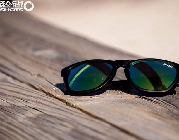 Black Polarized Premiums Green Lens