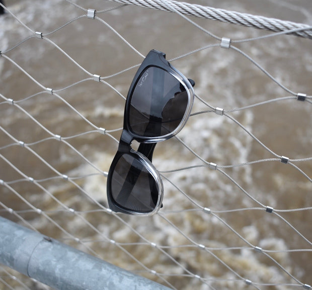 Black-Clear Premiums Black Lens