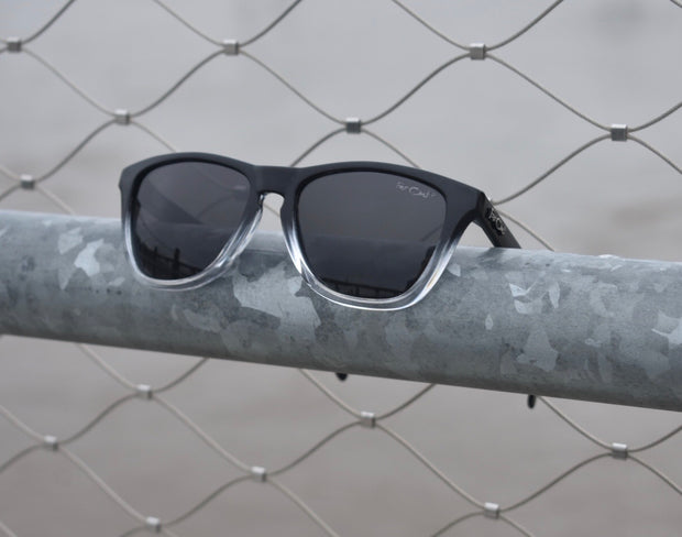 Black-Clear Premiums Black Lens
